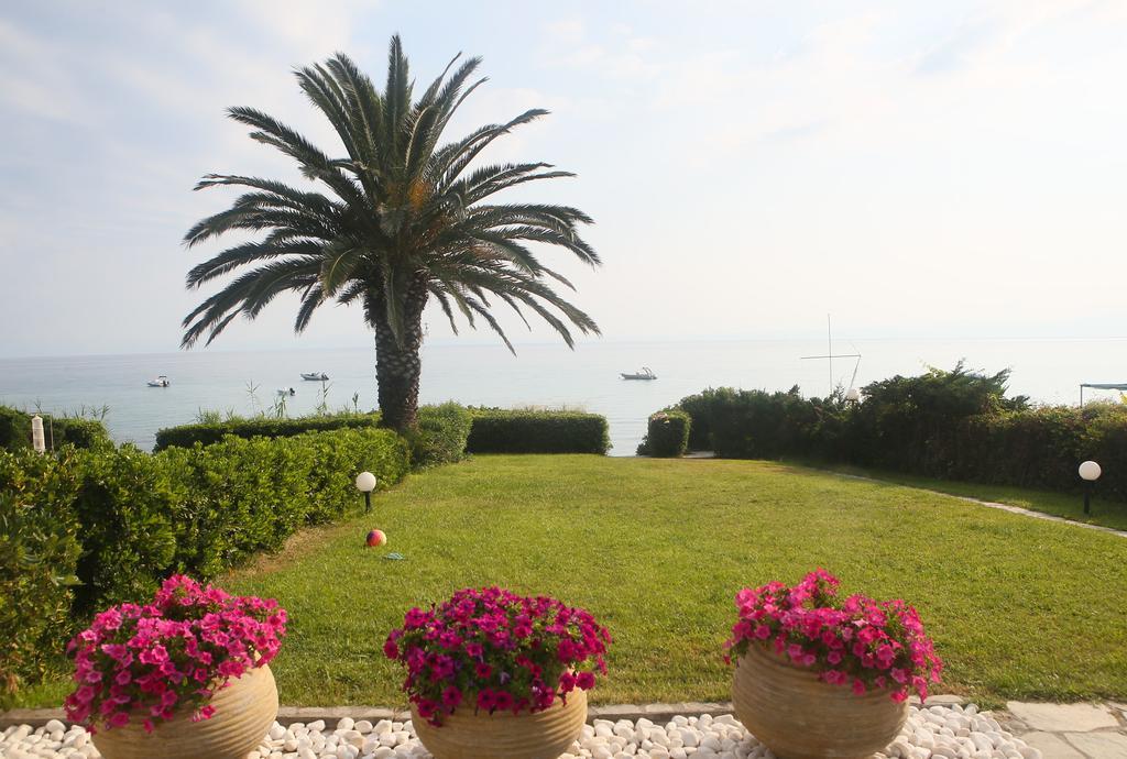 Beach Front Chanioti Полихроно Екстериор снимка