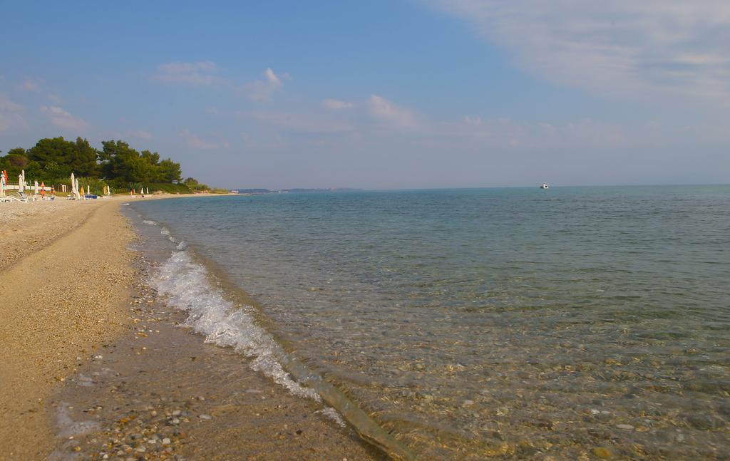 Beach Front Chanioti Полихроно Екстериор снимка