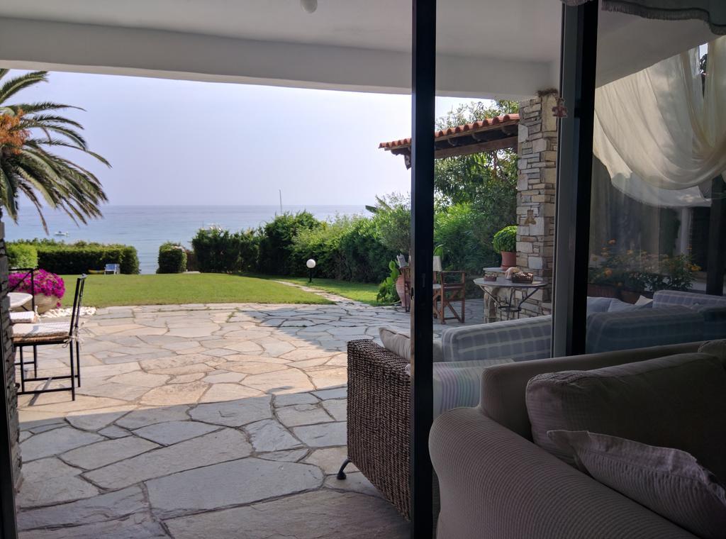 Beach Front Chanioti Полихроно Екстериор снимка