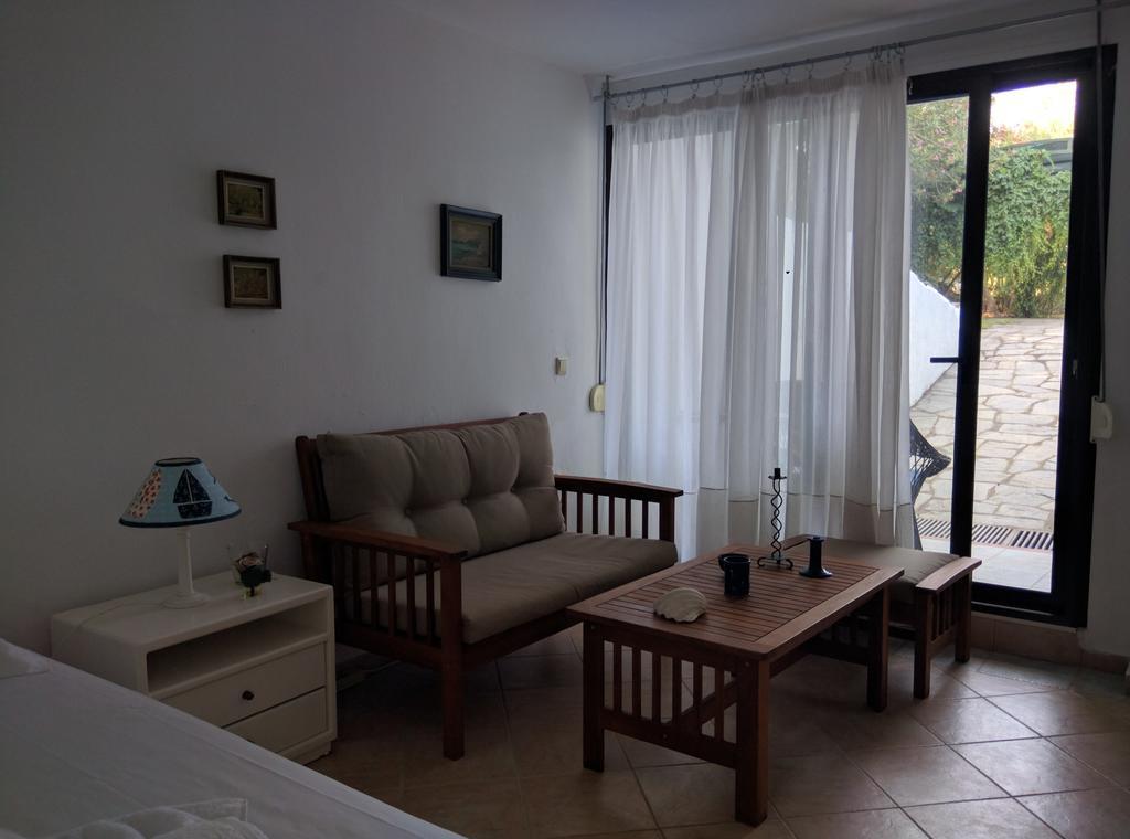 Beach Front Chanioti Полихроно Екстериор снимка