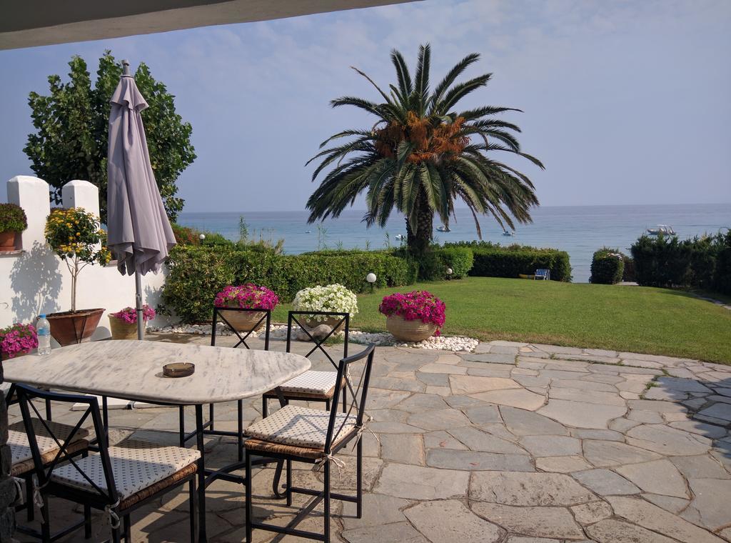 Beach Front Chanioti Полихроно Екстериор снимка