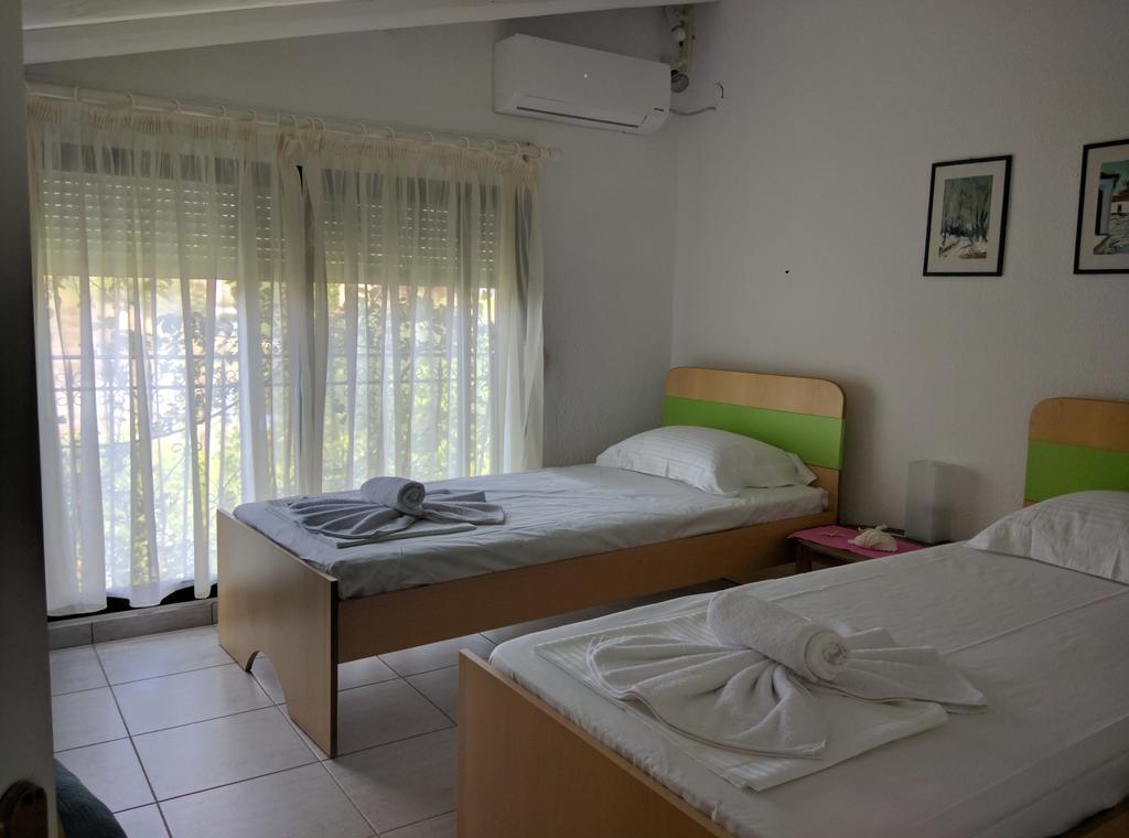 Beach Front Chanioti Полихроно Екстериор снимка