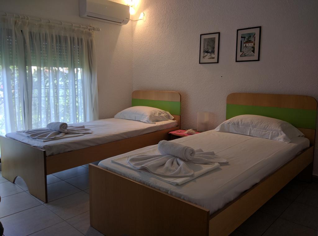 Beach Front Chanioti Полихроно Екстериор снимка